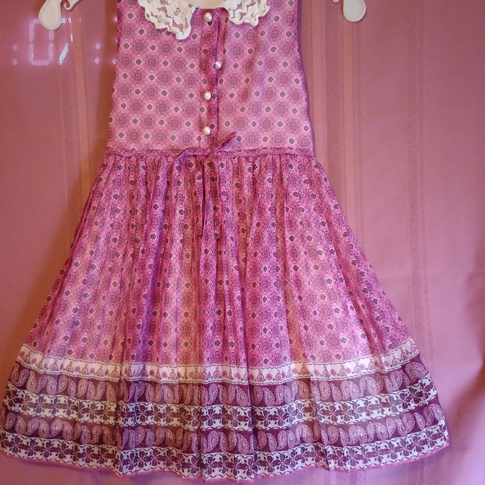 Charming Pink Kids Dress with Lace Collar